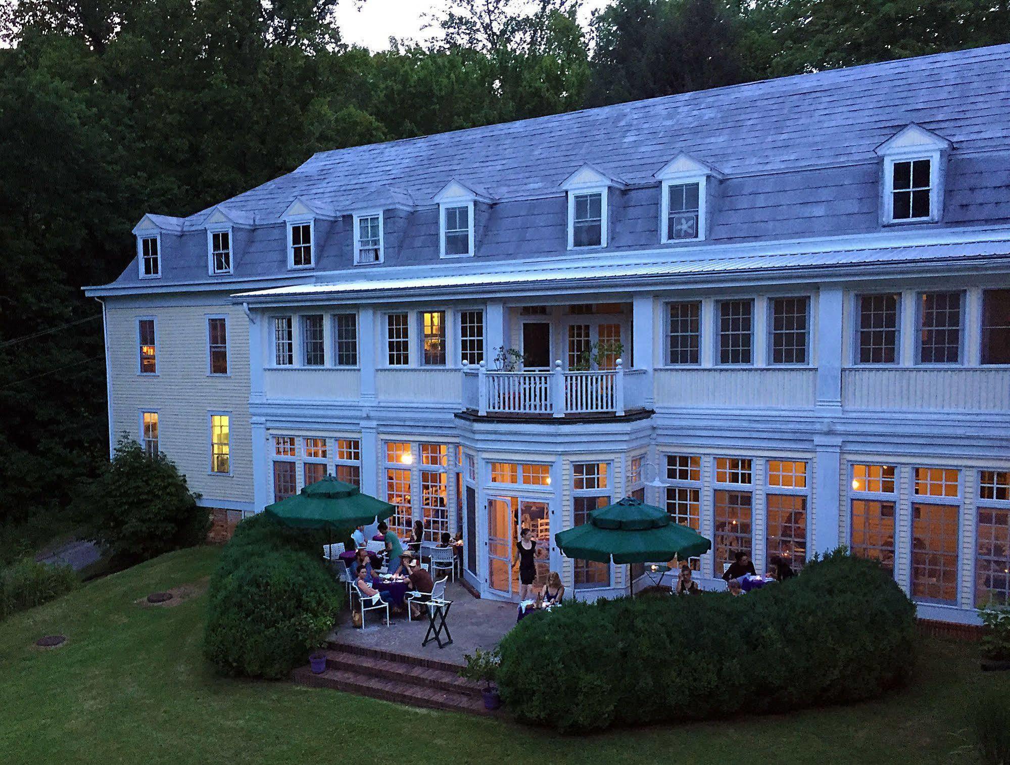 Grand Old Lady Hotel Waynesville Exterior foto
